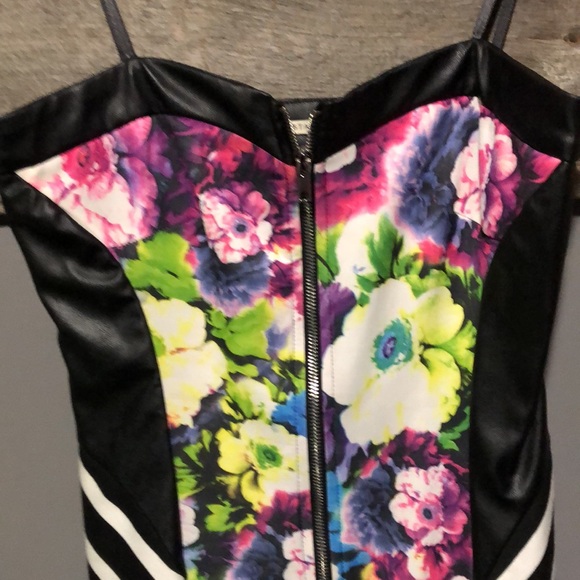 NWOT Mustard Seed funky floral striped strapless dress - Picture 5 of 9